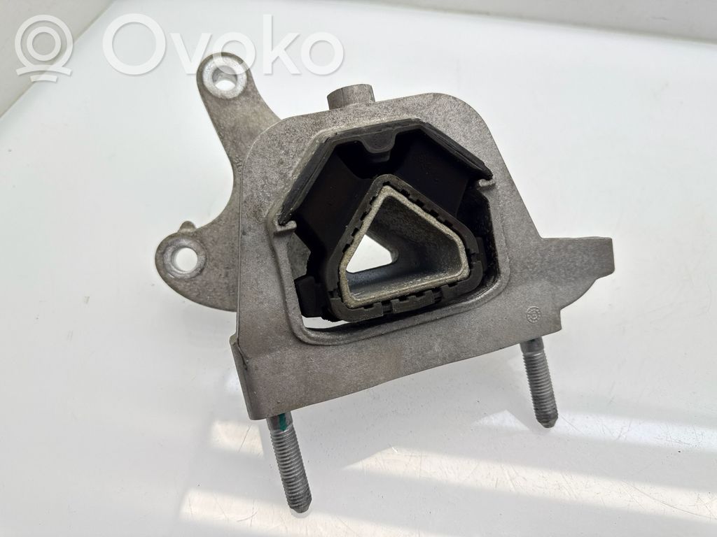 Opel Mokka B Engine mount bracket 