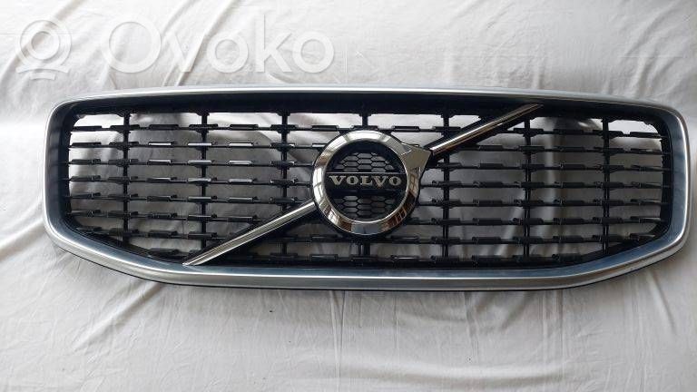 Volvo XC60 Griglia superiore del radiatore paraurti anteriore 