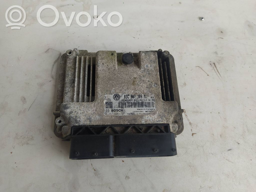 Volkswagen PASSAT B7 Engine control unit/module 