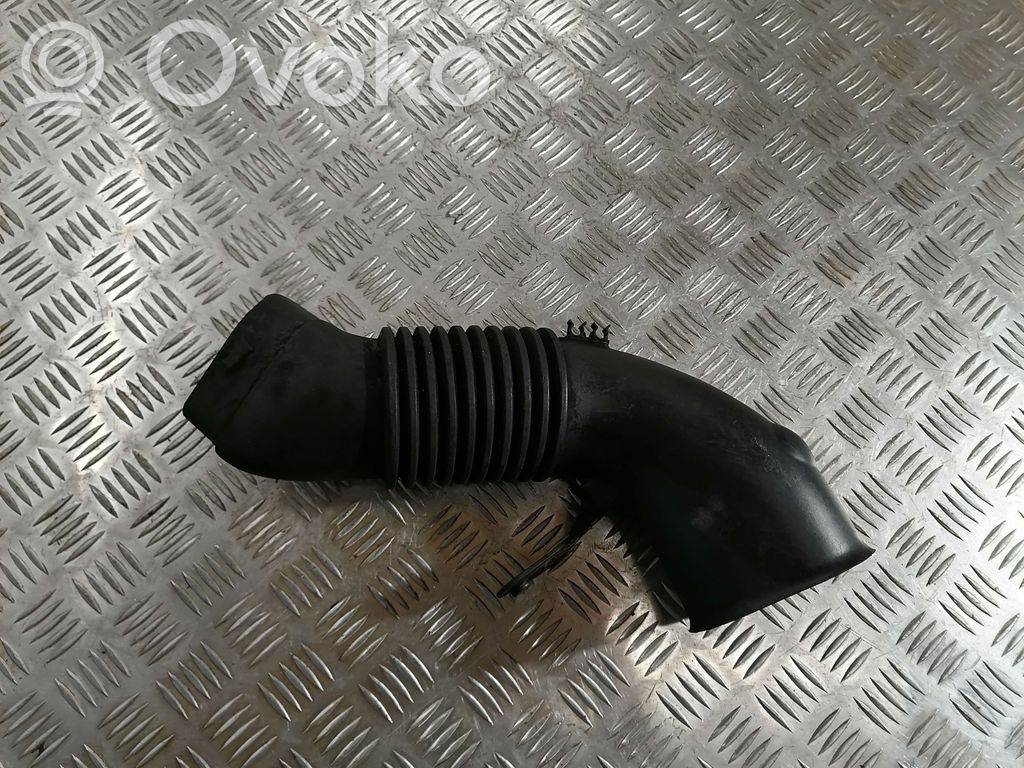 BMW 5 E60 E61 Air intake duct part 