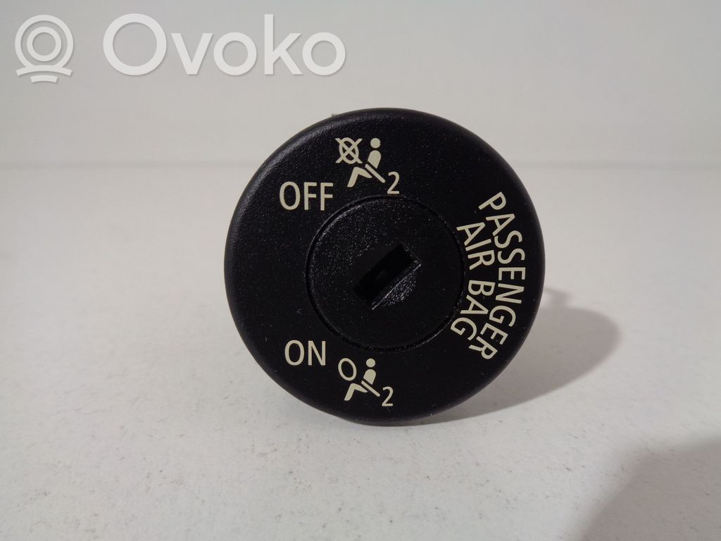 BMW X5 E70 Interruptor de encendido/apagado del airbag de pasajero 