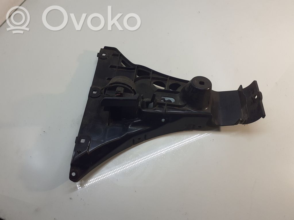 BMW 5 E60 E61 Galinis laikiklis bamperio 