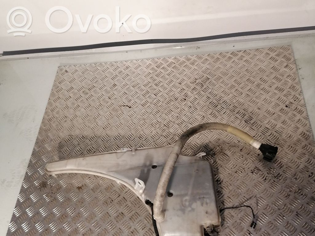 Logu šķidruma tvertne   7124231