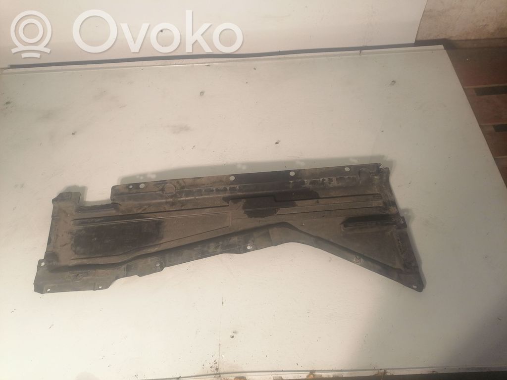 BMW X5 E70 Vidurinė dugno apsauga 