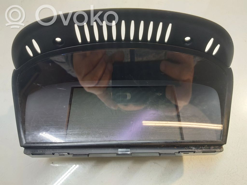 Screen/display/small screen   9114358,9114353