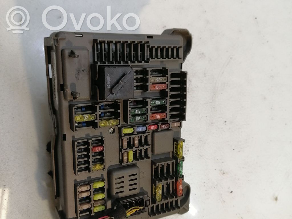 BMW X5 E70 Fuse module 