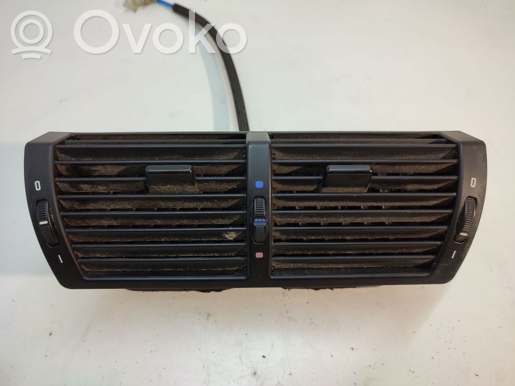 BMW X5 E53 Centrinės oro grotelės 
