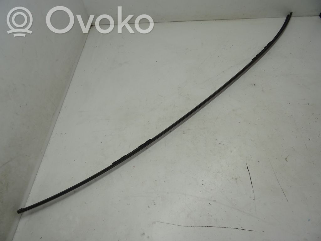 BMW 5 E60 E61 Katon muotolistan suoja 