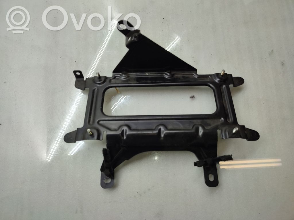 BMW 5 F10 F11 Sound amplifier holder/bracket 