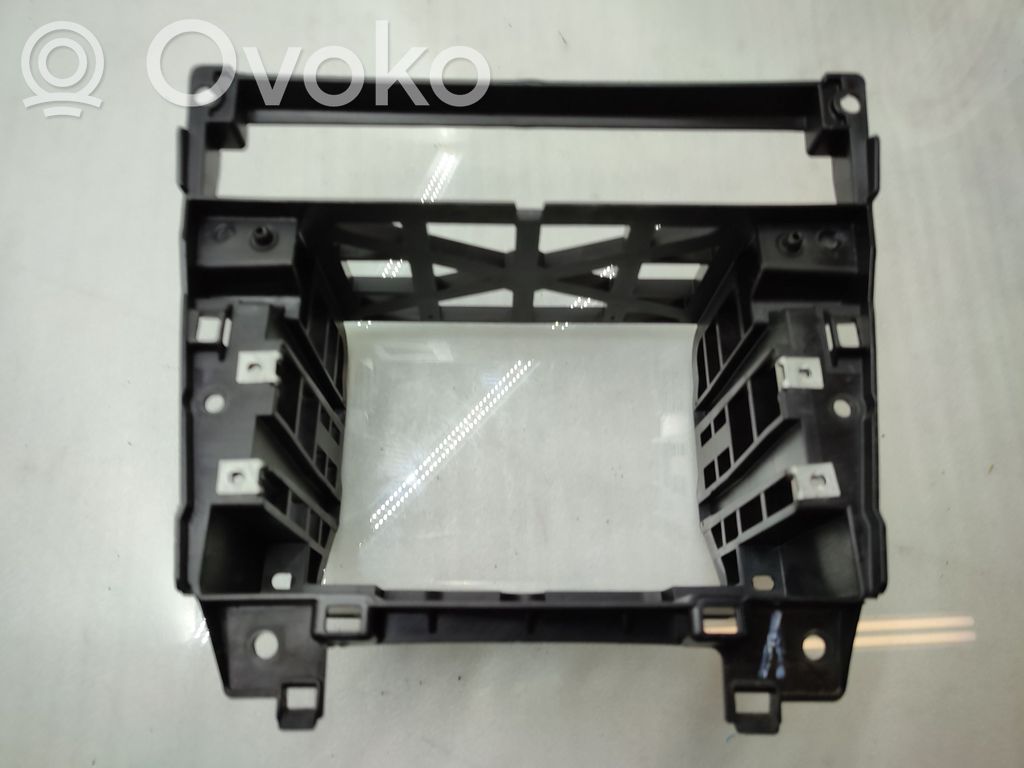 BMW 5 E60 E61 Moldura de la unidad delantera de radio/GPS 