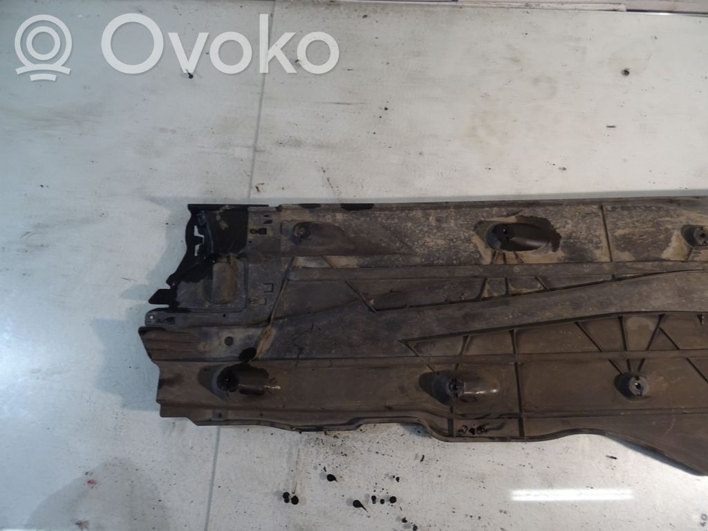 Volkswagen Golf VII Osłona boczna podwozia 