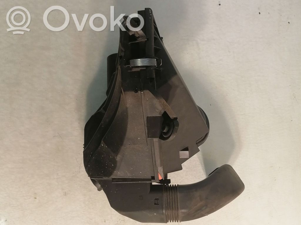 BMW 3 E90 E91 Air filter box 