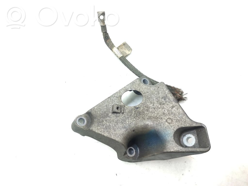 BMW 3 E90 E91 Engine mounting bracket 