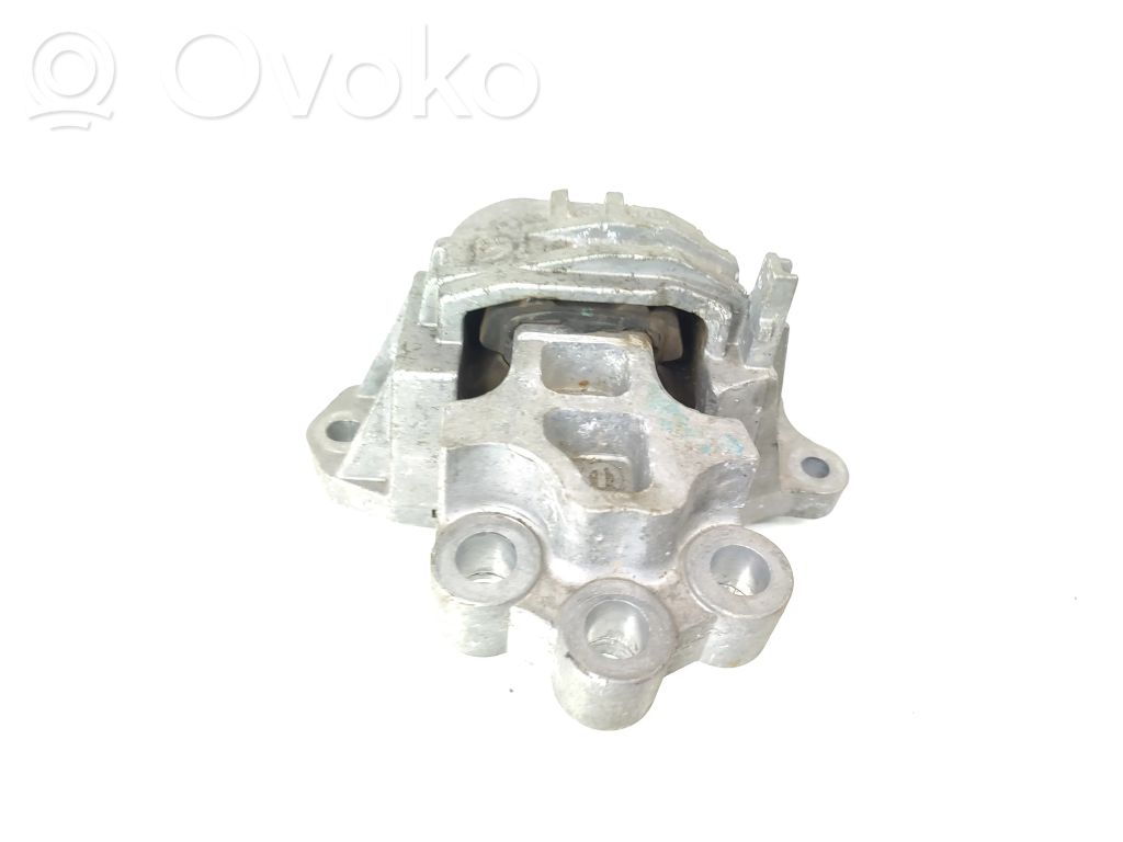 Fiat Tipo Engine mount bracket 