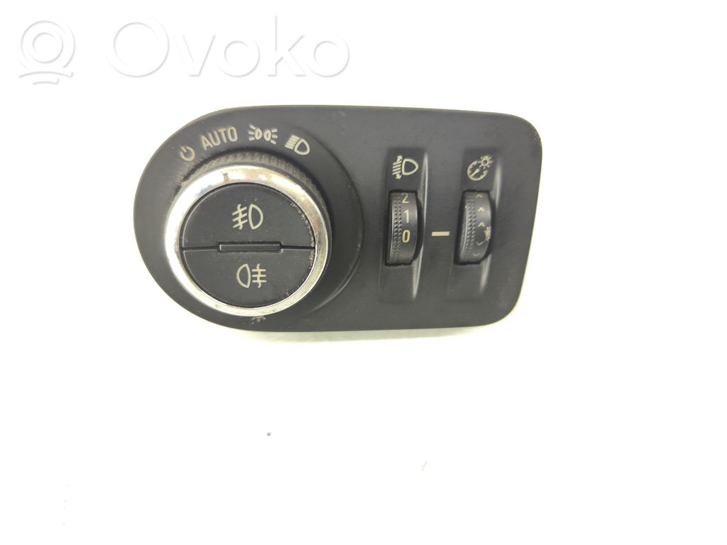 Opel Insignia A Light switch 