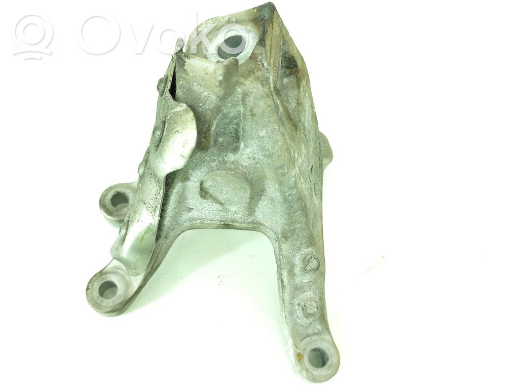 BMW 3 G20 G21 Engine mounting bracket 