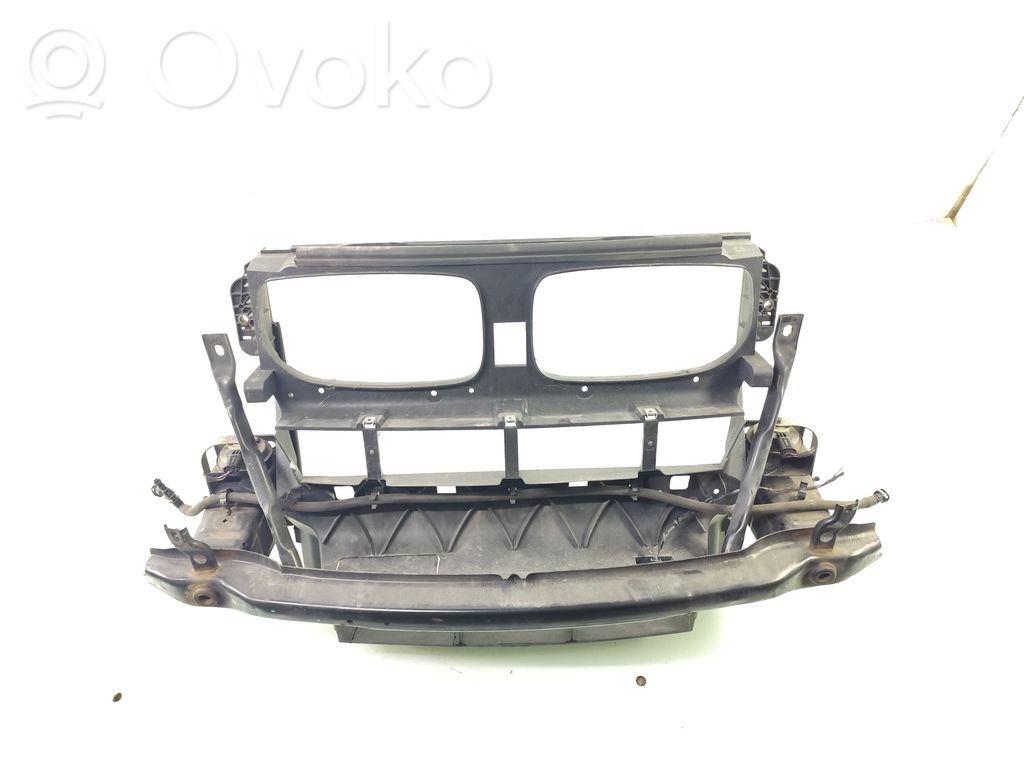 BMW X5 E70 Radiatorių panelė 