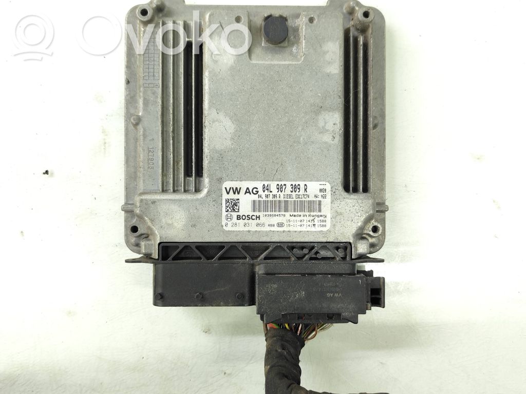Volkswagen Golf VII Engine control unit/module 
