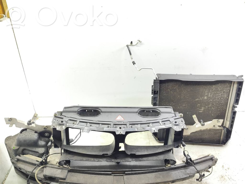 BMW X5 F15 Pas przedni 