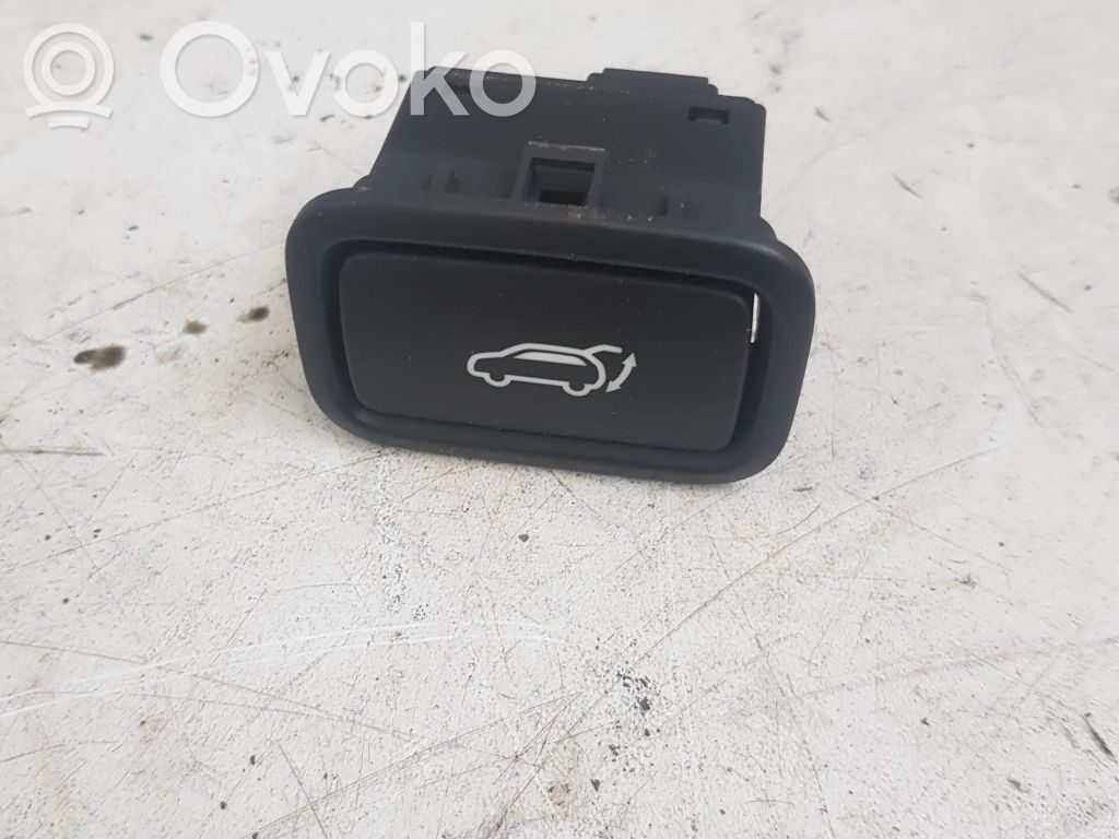 Hyundai Tucson TL Tailgate/boot open switch button 