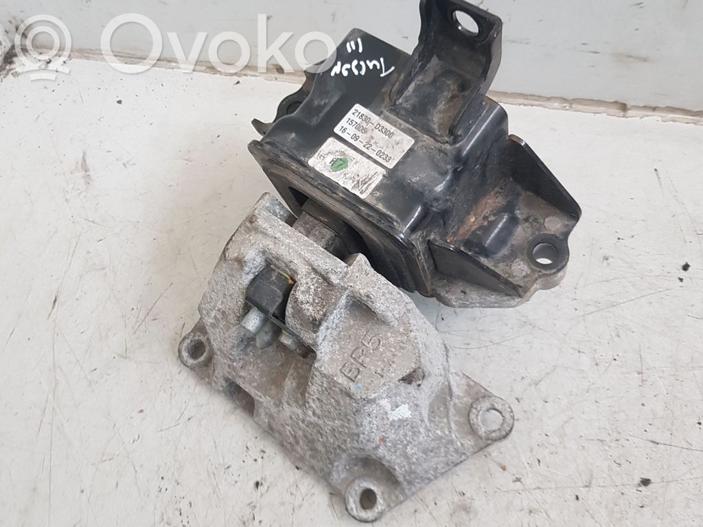 Hyundai Tucson TL Engine mount bracket 