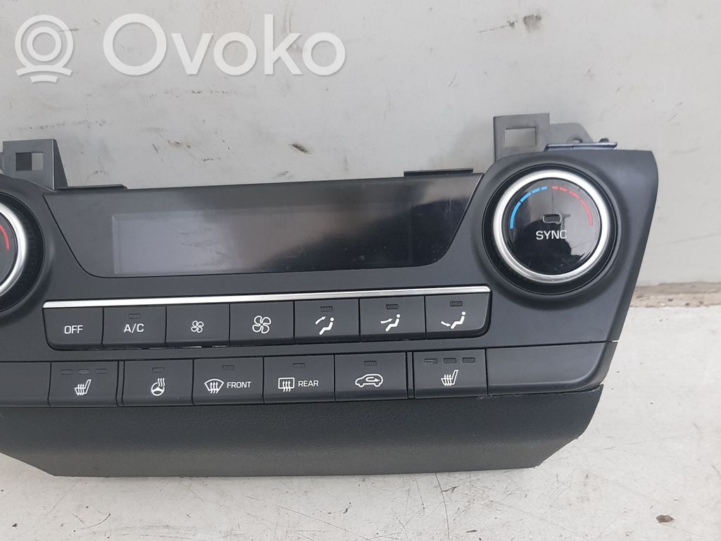 Hyundai Tucson TL Climate control unit 