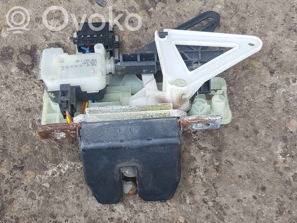 Volvo V70 Aizmugurējā pārsega slēdzene 