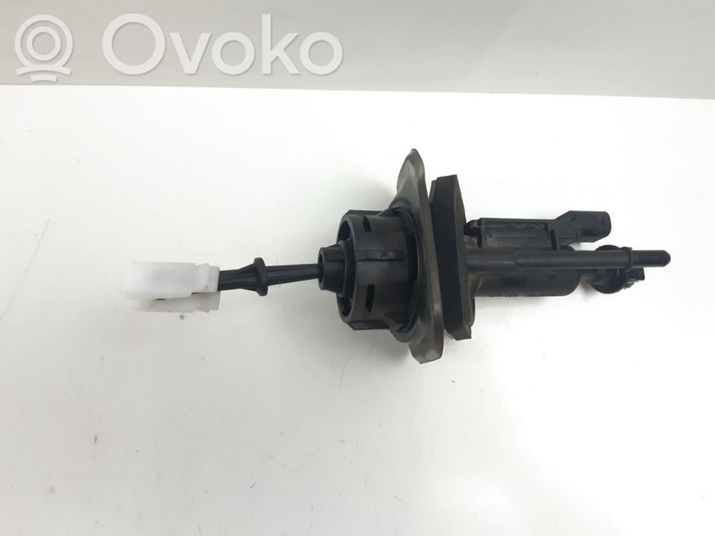 Volvo V40 Kytkimen pääsylinteri 