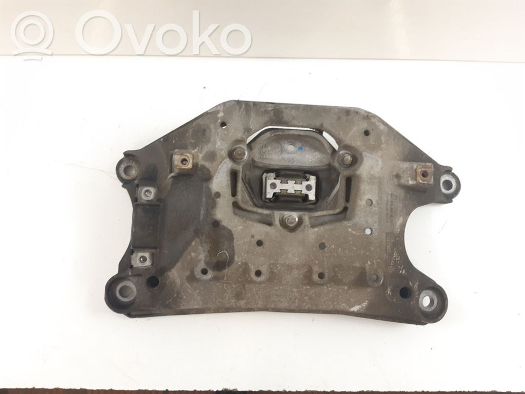 Audi A4 S4 B8 8K Gearbox mounting bracket 