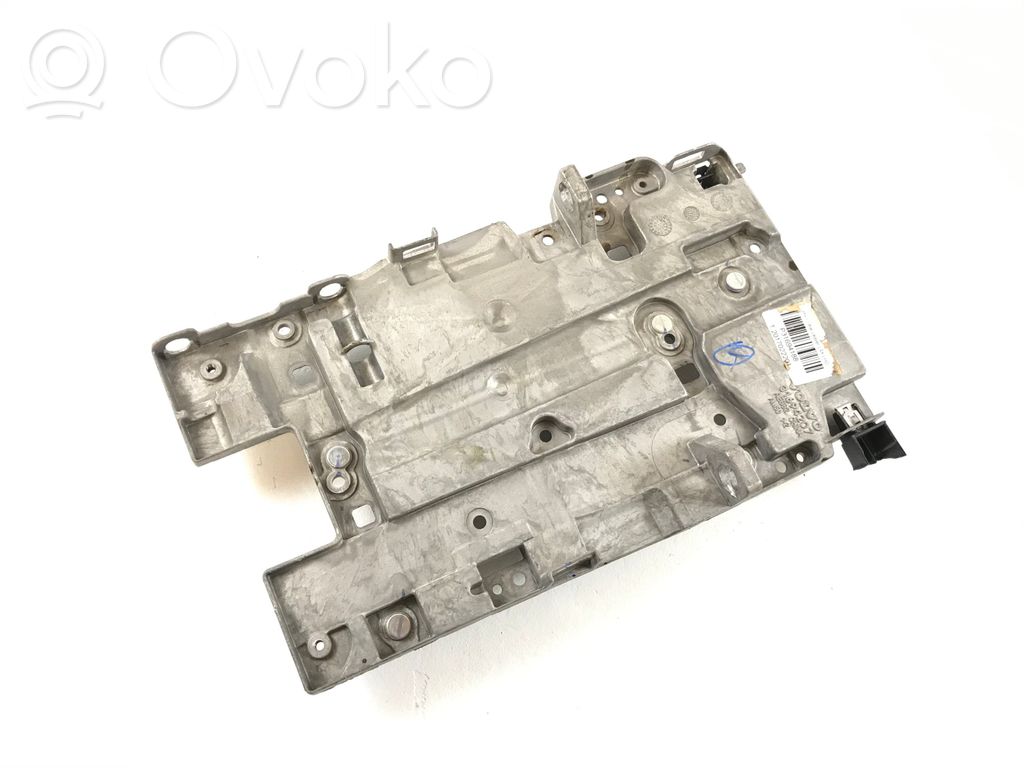 Volvo S90, V90 Mocowanie / Wspornik linki zmiany biegów 