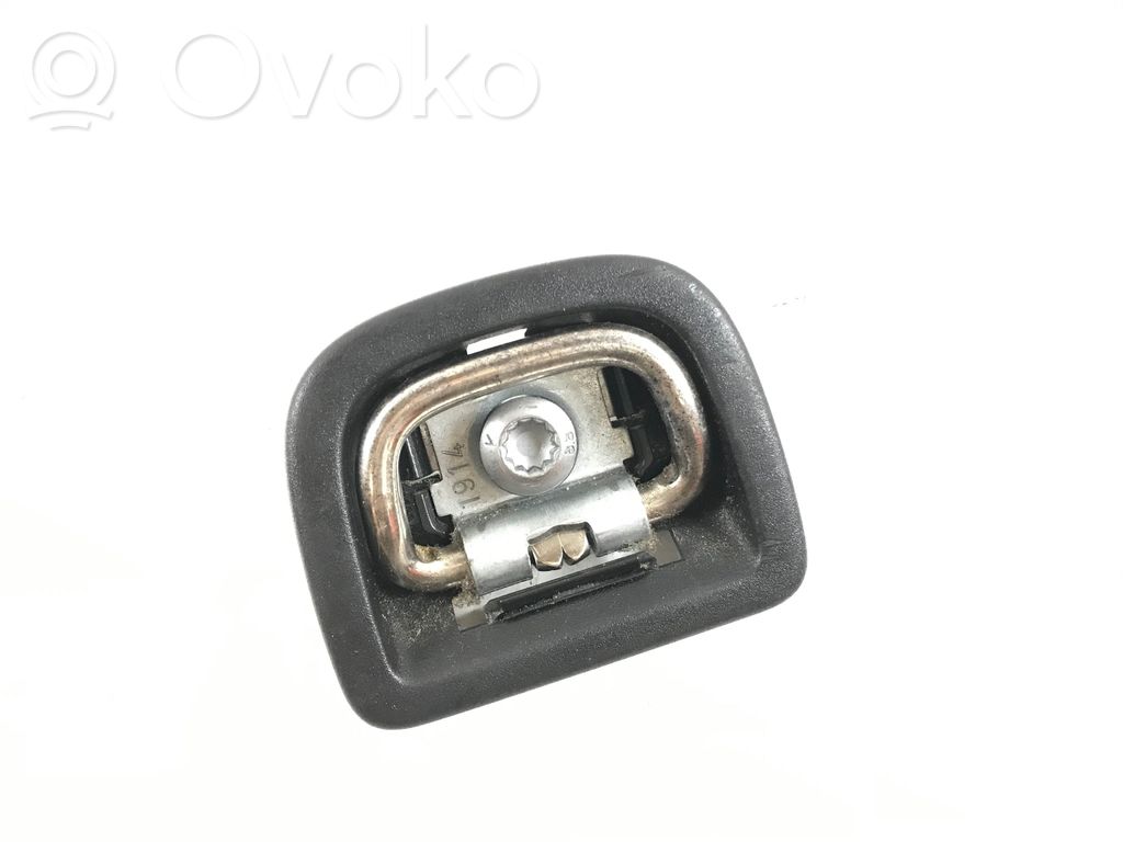 Volkswagen Golf VII Tie down hook / loop 