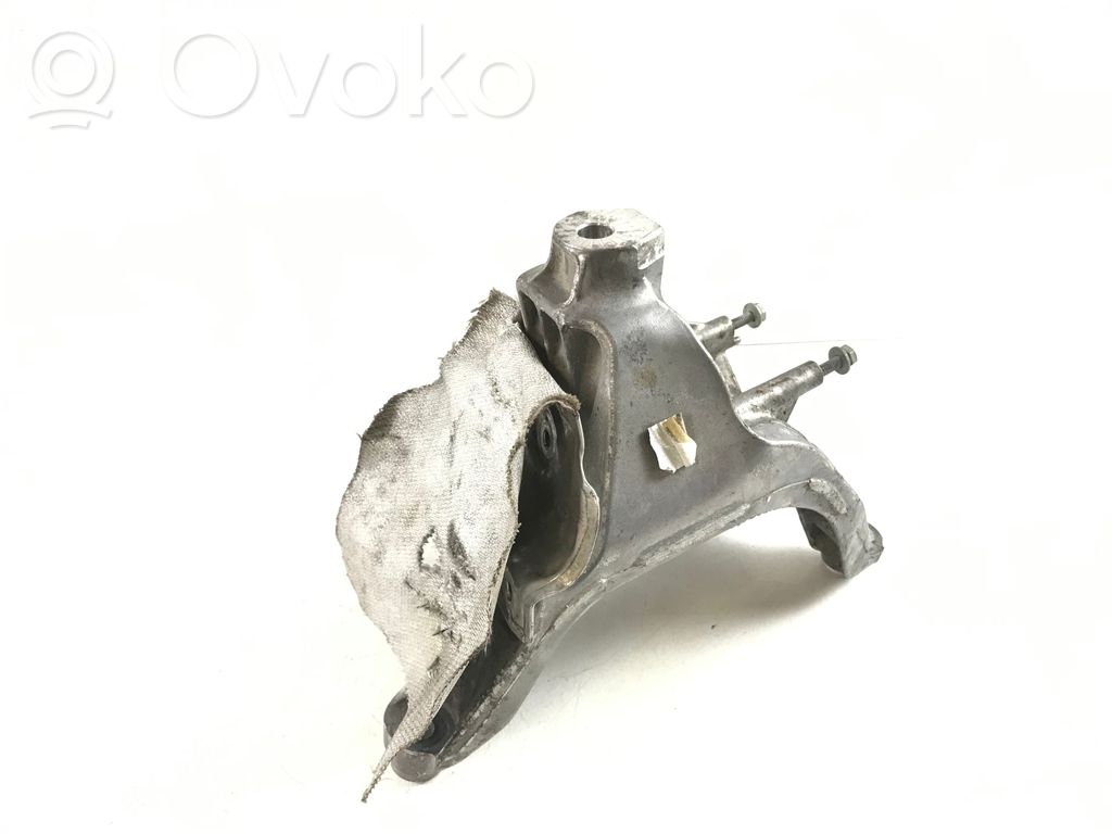 Audi A4 S4 B9 Engine mounting bracket 