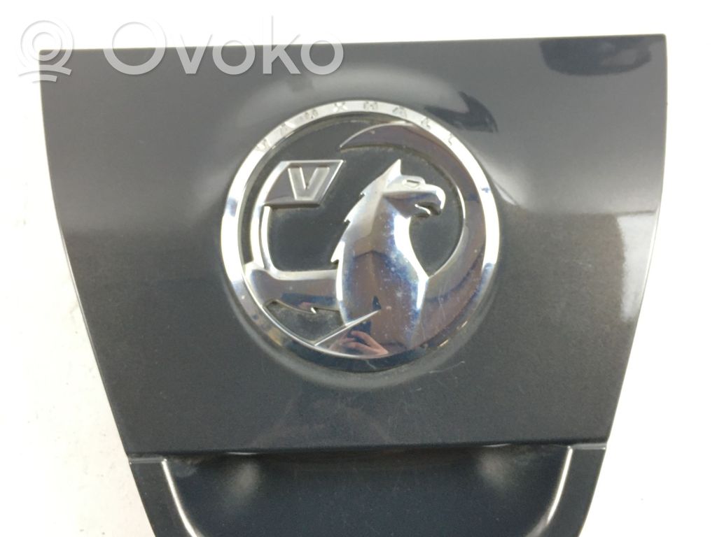 Opel Astra J Uchwyt / Rączka zewnętrzna otwierania klapy tylnej / bagażnika 