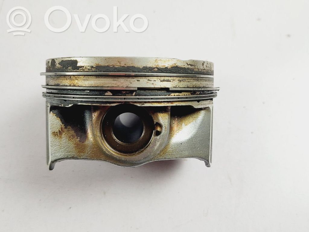 Audi A4 S4 B9 Piston 
