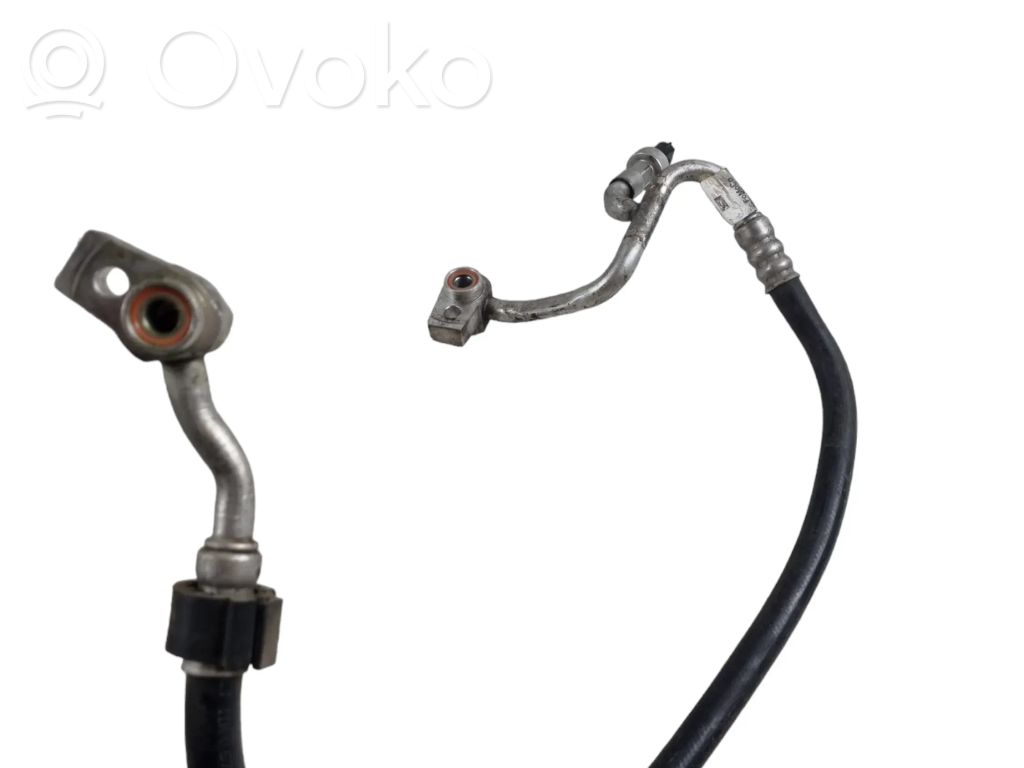 Ford Focus Air conditioning (A/C) pipe/hose 