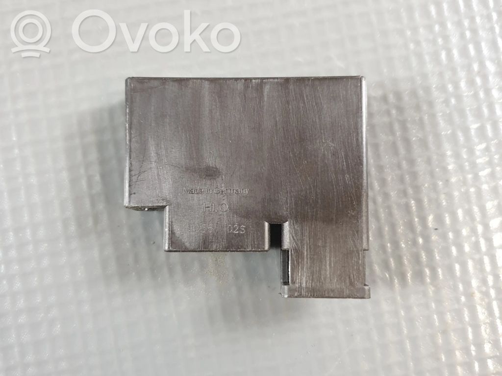 Skoda Superb B8 (3V) Keyless (KESSY) go control unit/module 