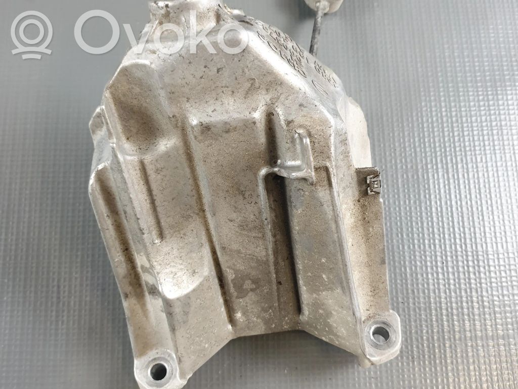 Audi A4 S4 B9 Engine mounting bracket 