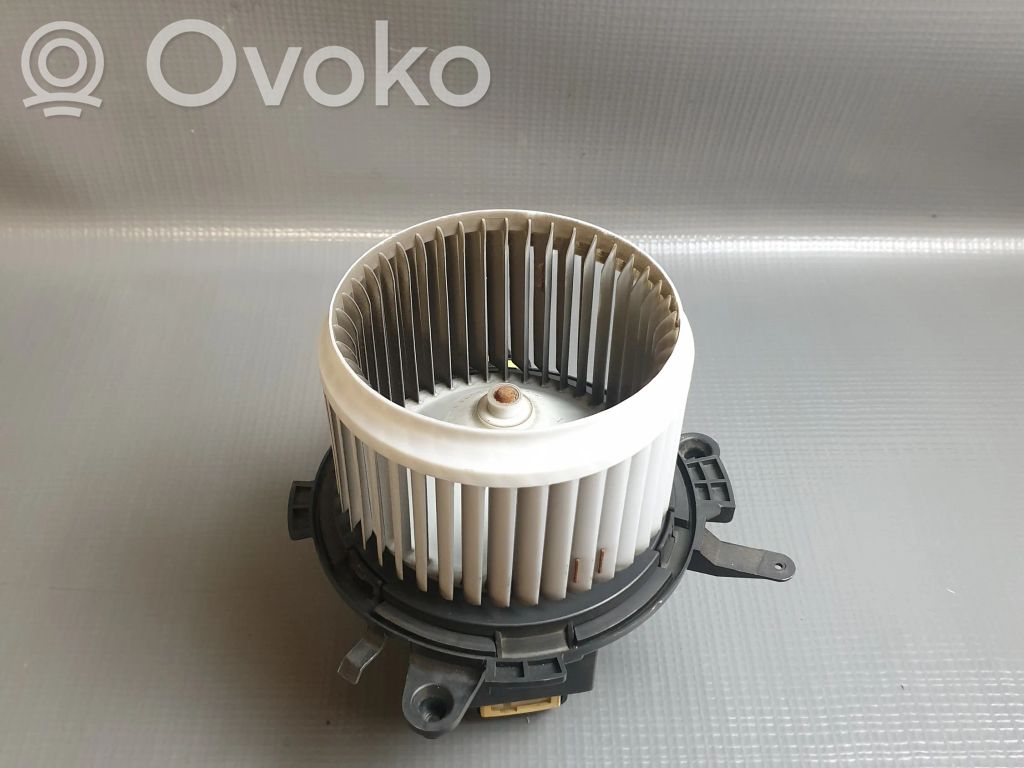 Peugeot Traveller Mazā radiatora ventilators 