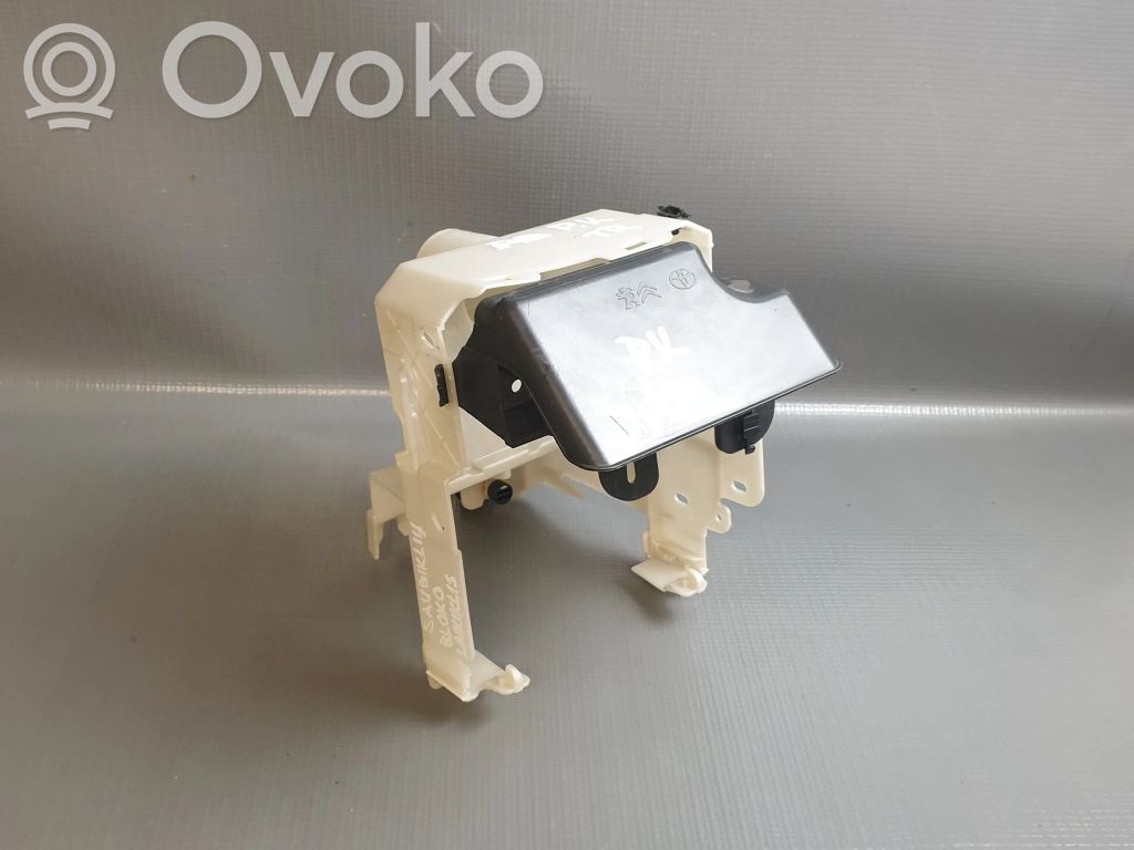 Peugeot Traveller Fuse box cover 