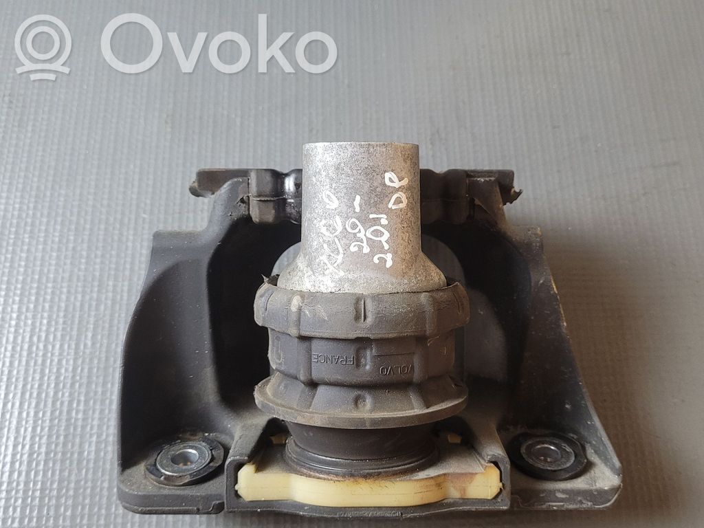 Volvo V90 Cross Country Engine mount bracket 