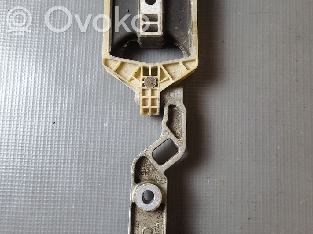 Volvo V90 Cross Country Engine mount bracket 
