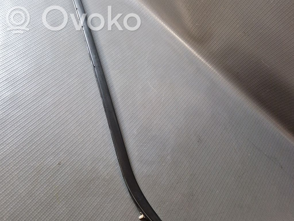 Volvo XC60 Windshield trim 