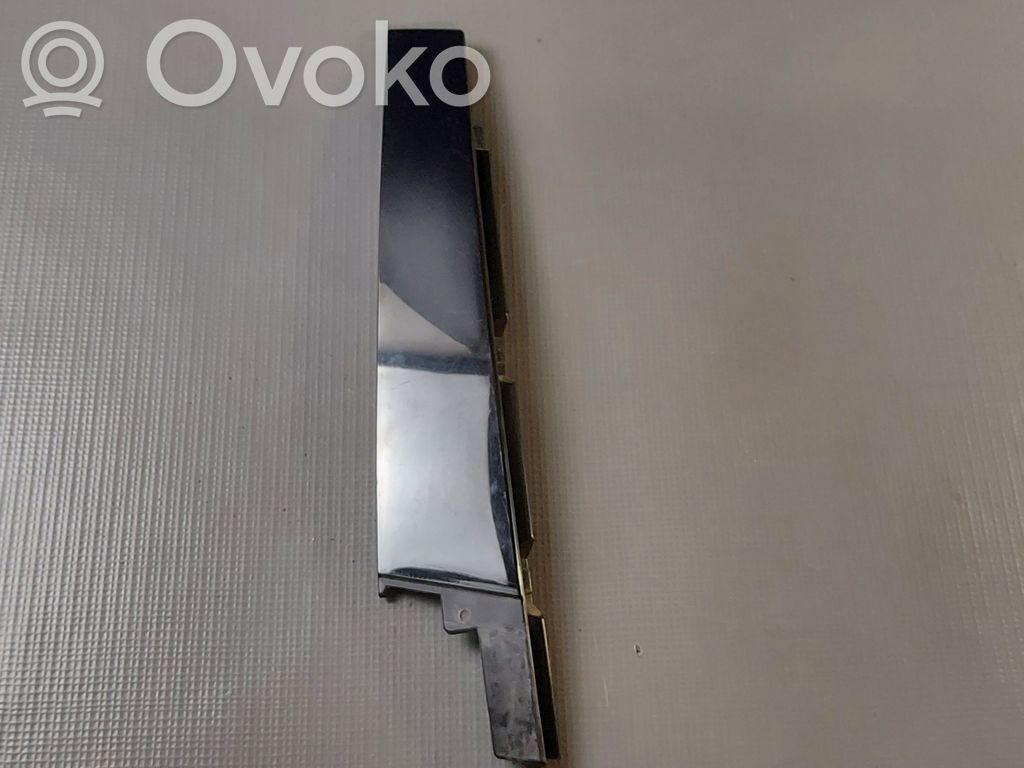 Listwa / Uszczelka szyby drzwi przednich   3G0837902M,3G0837902