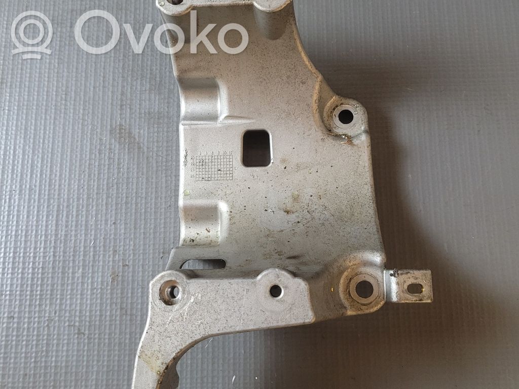 Volvo V90 Cross Country Generator/alternator bracket 