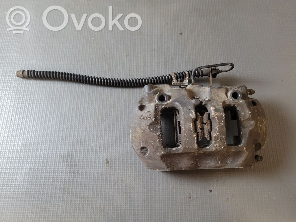 Volkswagen Touareg II Tylny zacisk hamulcowy 