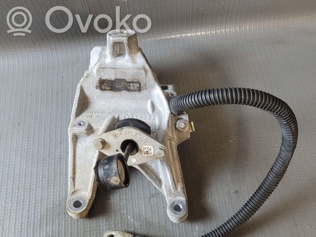 Audi Q5 SQ5 FY Engine mounting bracket 