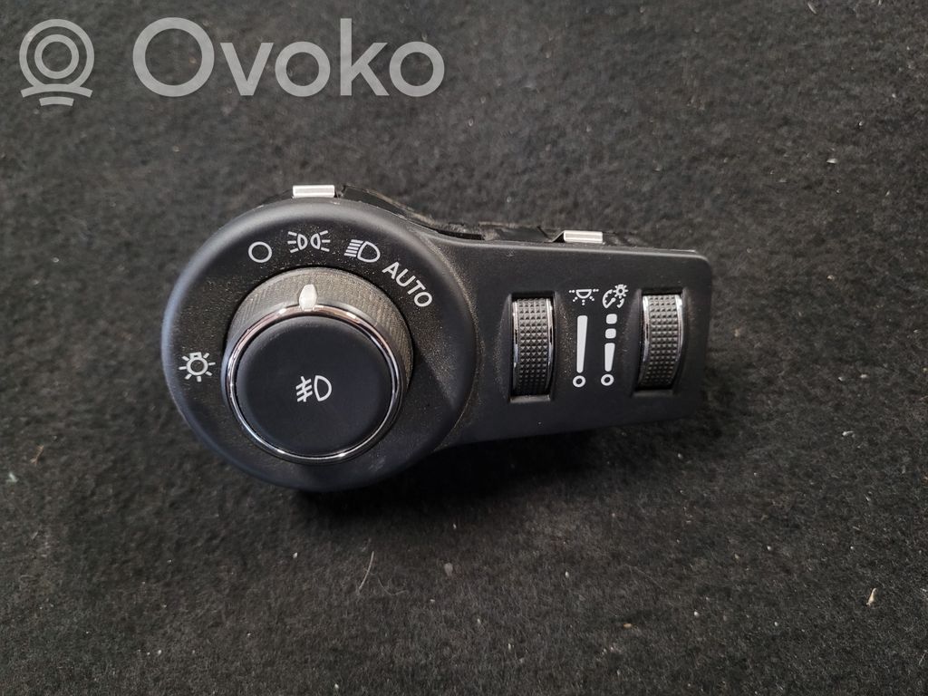 Jeep Cherokee Light switch 