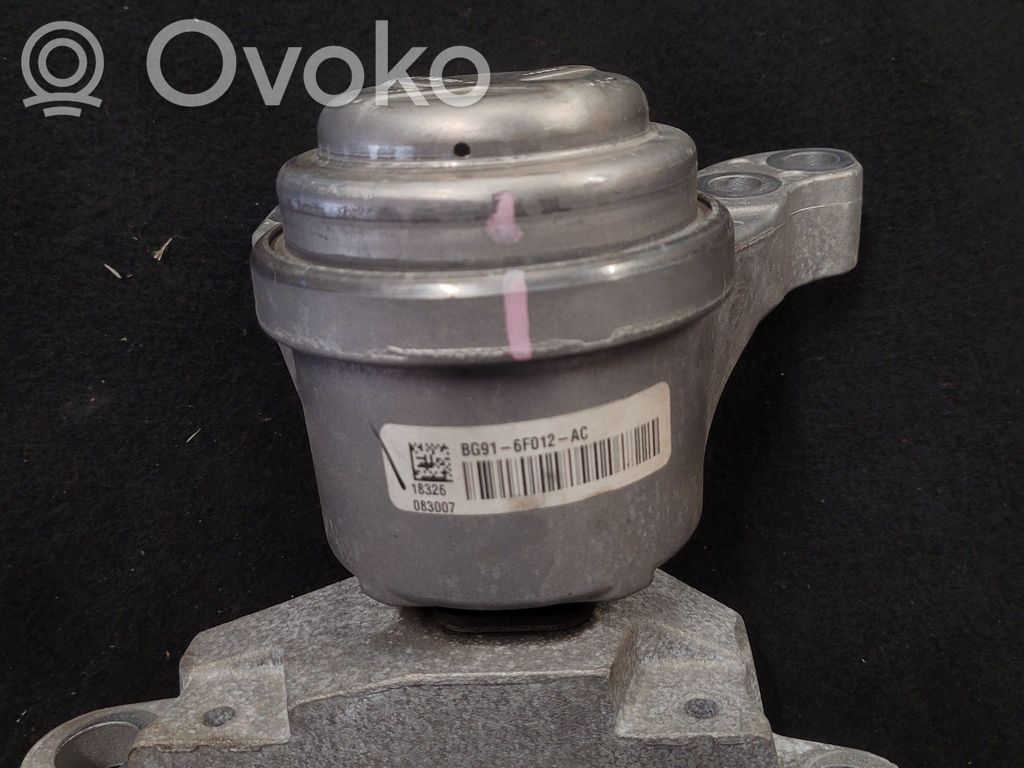 Ford Fusion II Engine mount bracket 