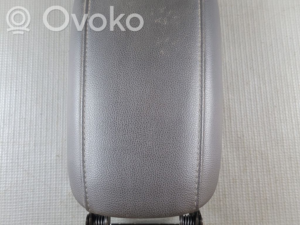 Ford Fusion II Armrest 