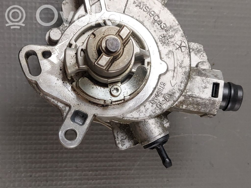 Ford Fusion II Vacuum pump 